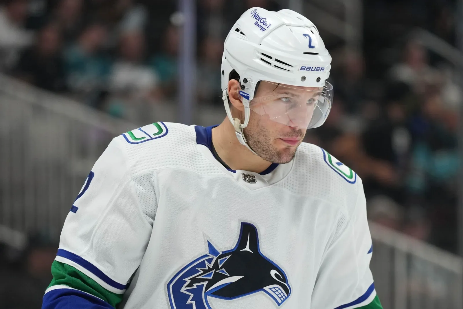 Canucks sign Schenn, Cotter, Thomas, Fix-Wolansky to one-year contracts