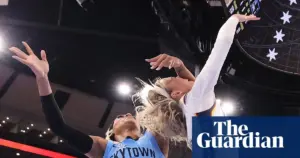 Chicago's DiJonai Carrington ejected for hard foul on Sophie Cunningham