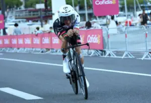Tadej Pogačar produces explosive finish to win the first stage of the Spanish Vuelta