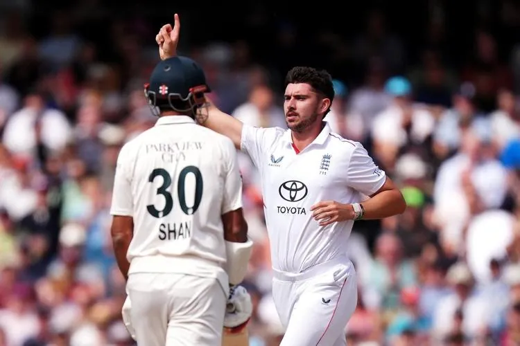 Root thrilled as England’s all-seam attack crushes Pakistan at Headingley